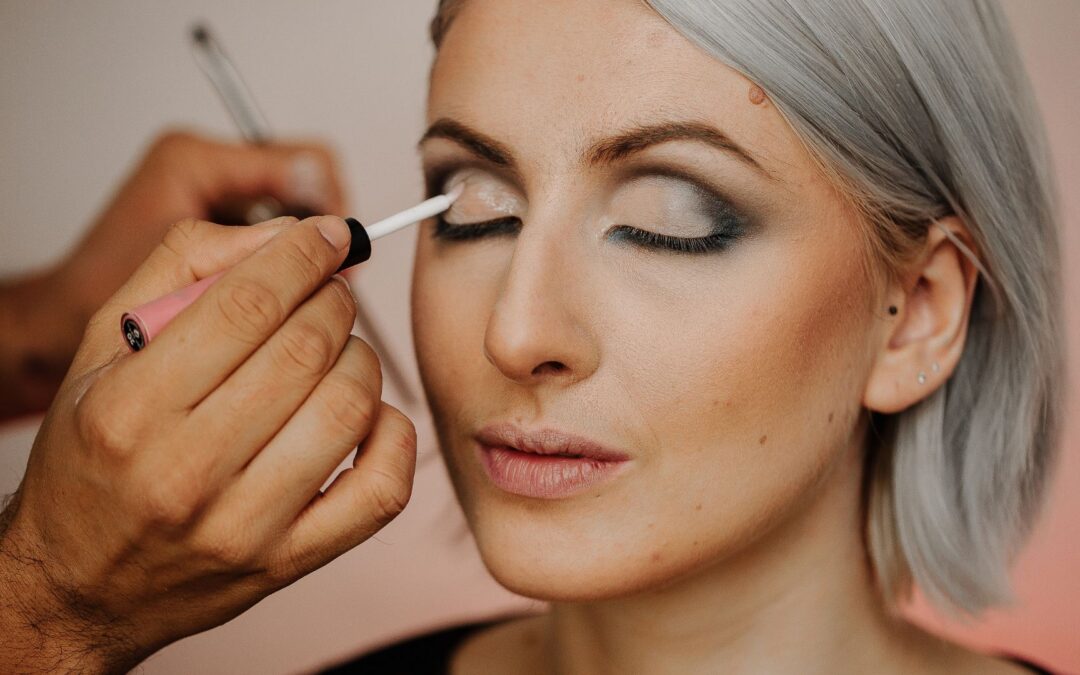 Cómo Elegir el Maquillaje Perfecto para Tu Evento sin Verte Exagerada
